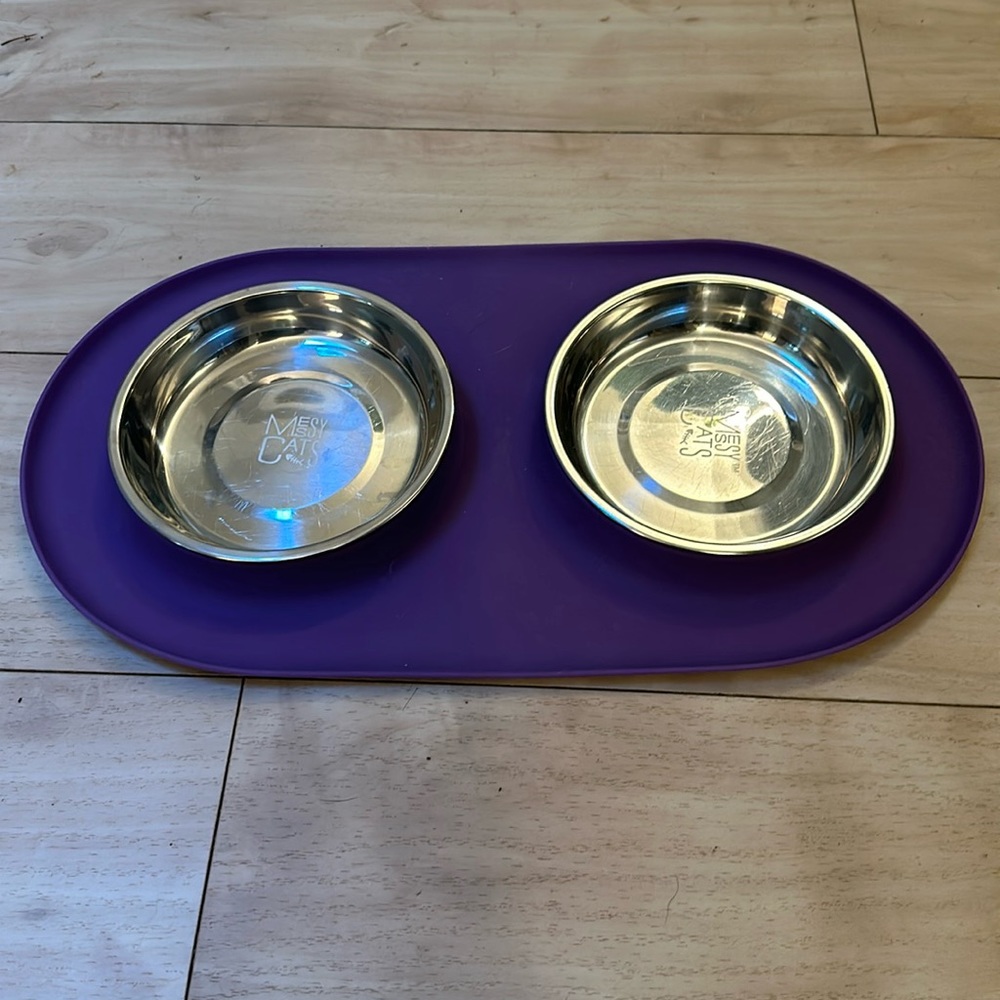 SOLD! SOLD! do NOT buy!
Messy Cat Bowls tray
